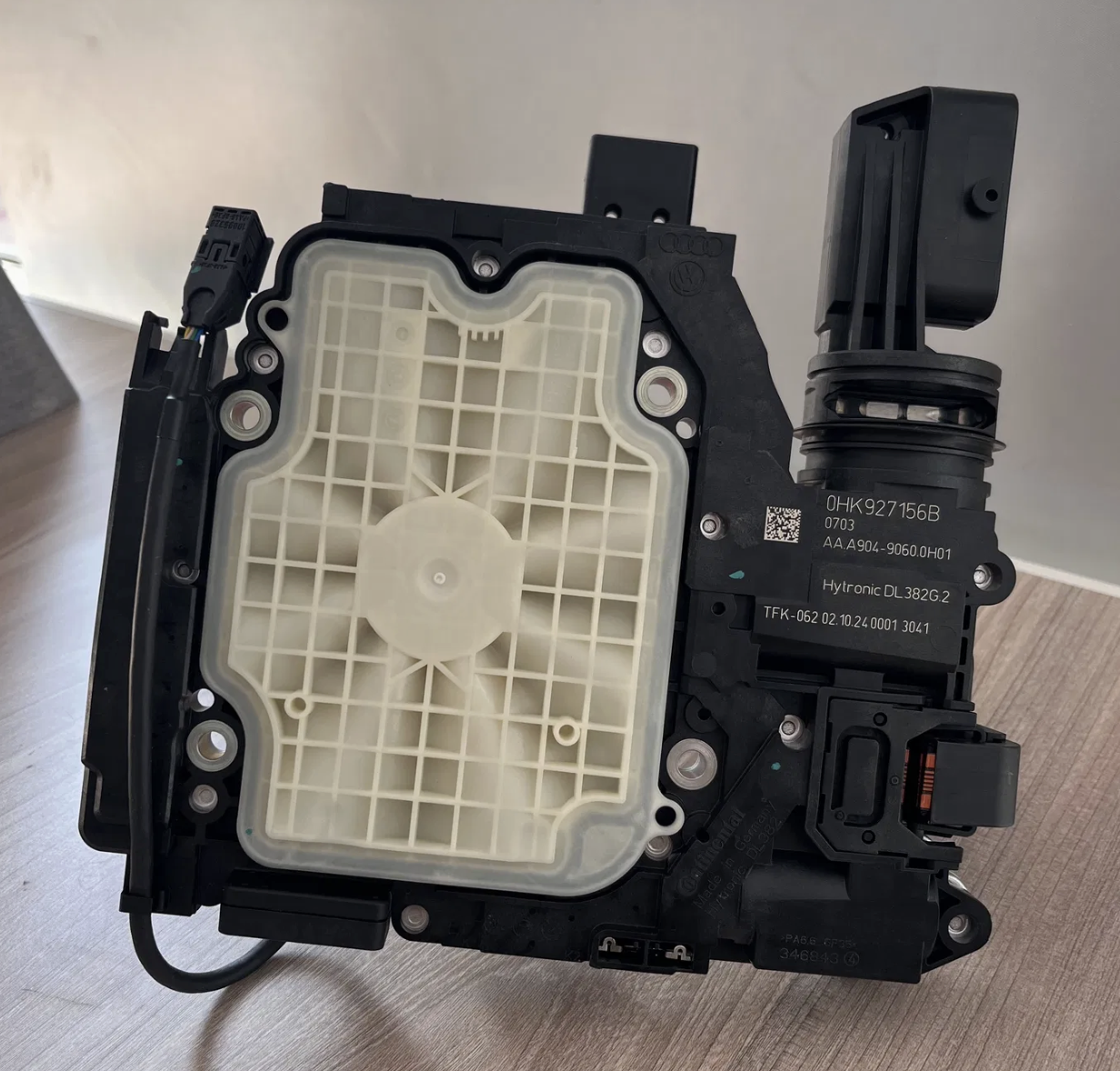 Hot Sale Automotive Parts 0HK927156b Transmission Control Unit for Audi VW