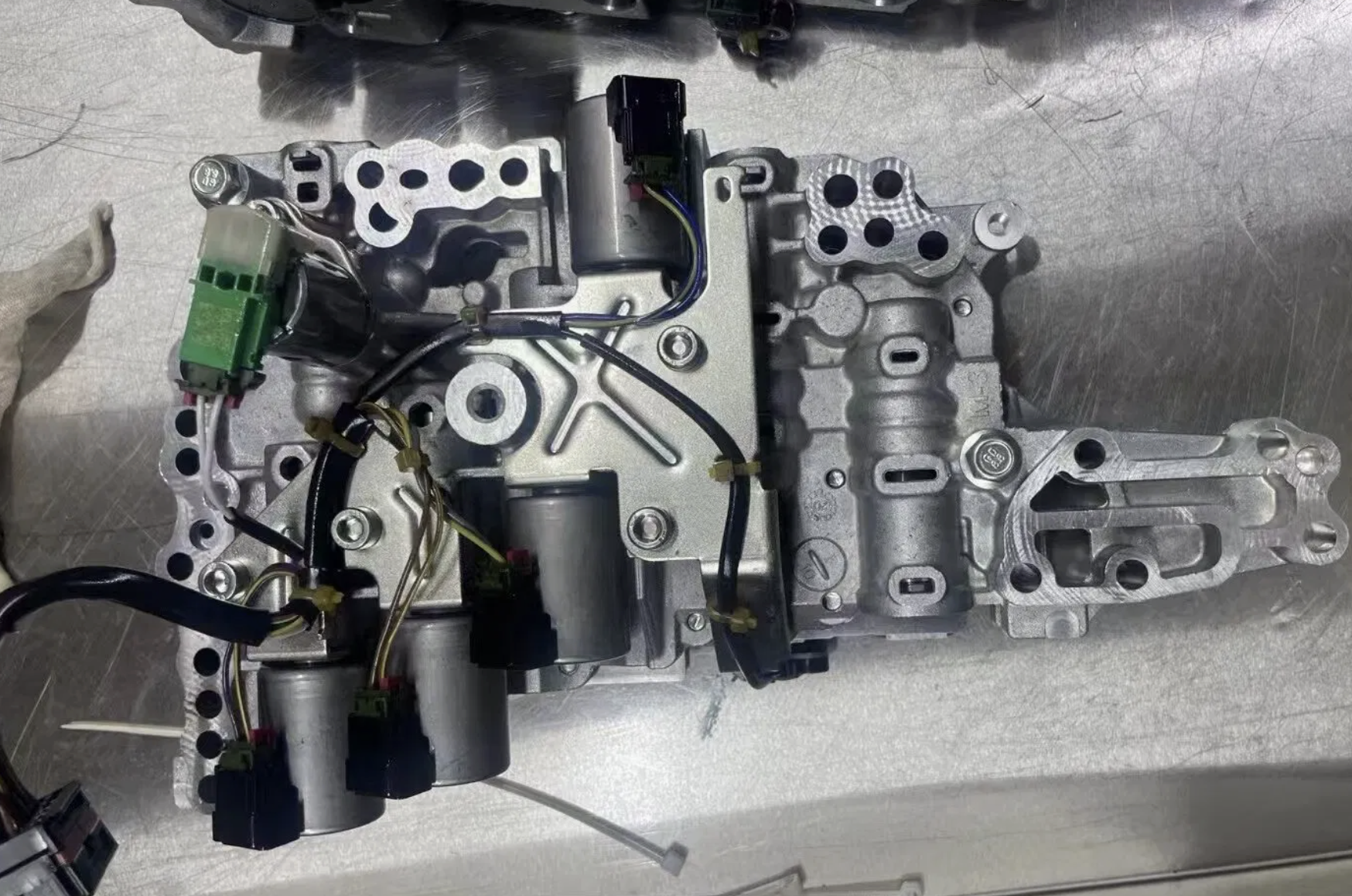 Qr018 CVT Automatic Transmission Gearbox Valve Body for Chery